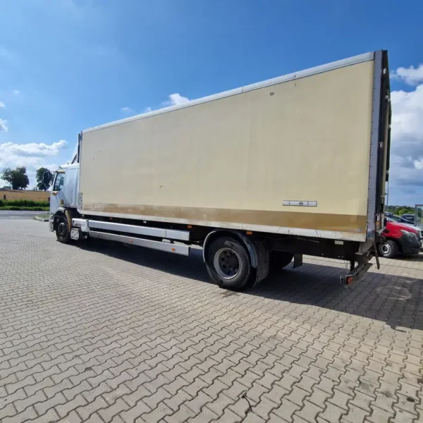 Renault Premium 270 dci