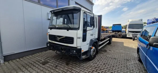 Volvo FL 220