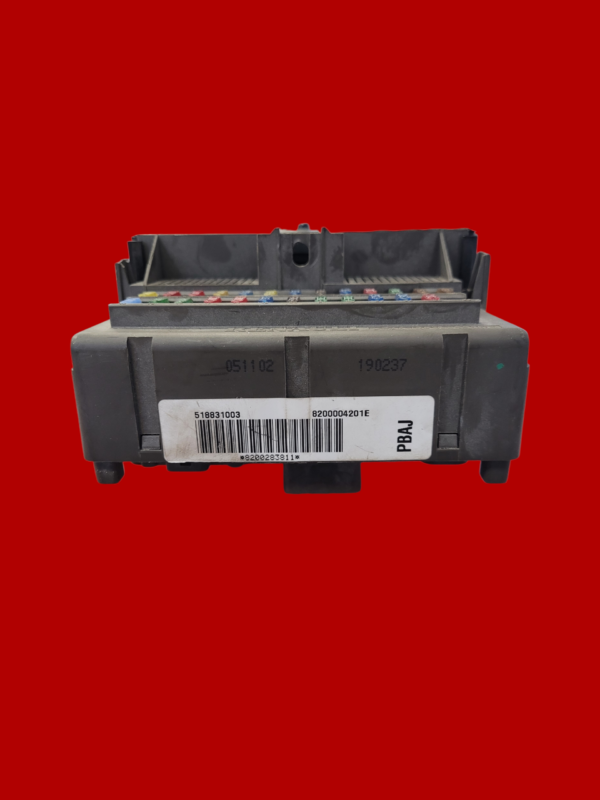 SKRZYNKA BEZPIECZNIKÓW MODUŁ RENAULT LAGUNA II 8200141158 8200004201E