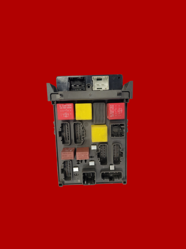 SKRZYNKA BEZPIECZNIKÓW MODUŁ RENAULT LAGUNA II 8200141158 8200004201E