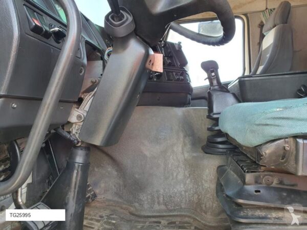 6207105 (5) Volvo FM12