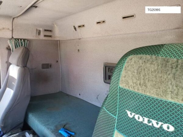 6207105 (9) Volvo FM12