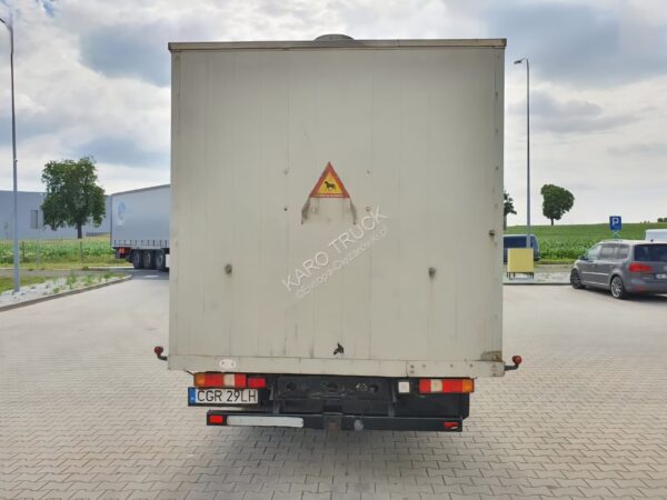 Ciężarówka Mercedes-Benz 817 przyczepa na żywy inwentarz