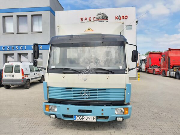 Ciężarówka Mercedes-Benz 817 przyczepa na żywy inwentarz