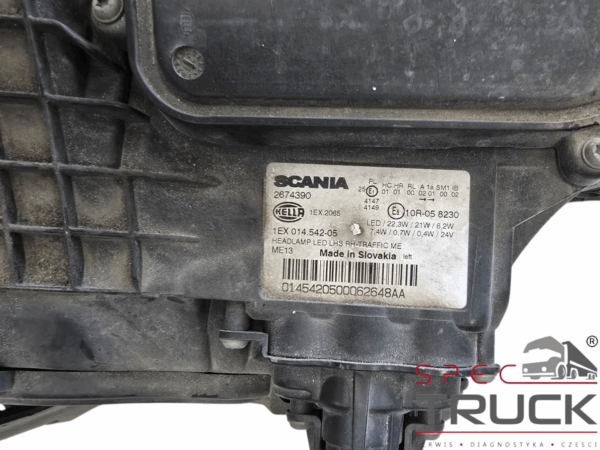 Lampa lewa SCANIA 2674390
