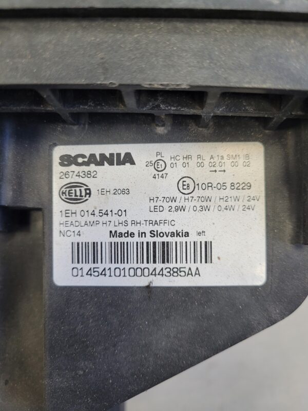 LAMPA REFLEKTOR LEWY MANUALNY SCANIA R S 2016 2674382