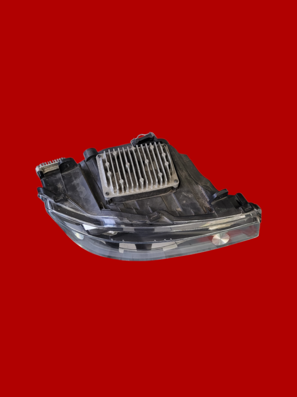 Reflektor przedni prawy do MAN TGX 81.25101-6814