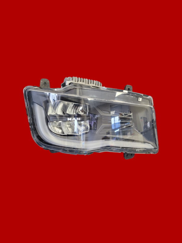 Reflektor przedni prawy do MAN TGX 81.25101-6814