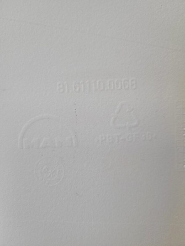 MAN TGX TGS NAROŻNIK ZEWNĘTRZNY PRAWY OWIEWKA 81611100068