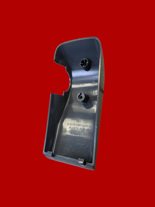 Dolna osłona ramienia lusterka prawego MAN TGM, TGL, TGA, TGS, TGX EURO 6 81637310384