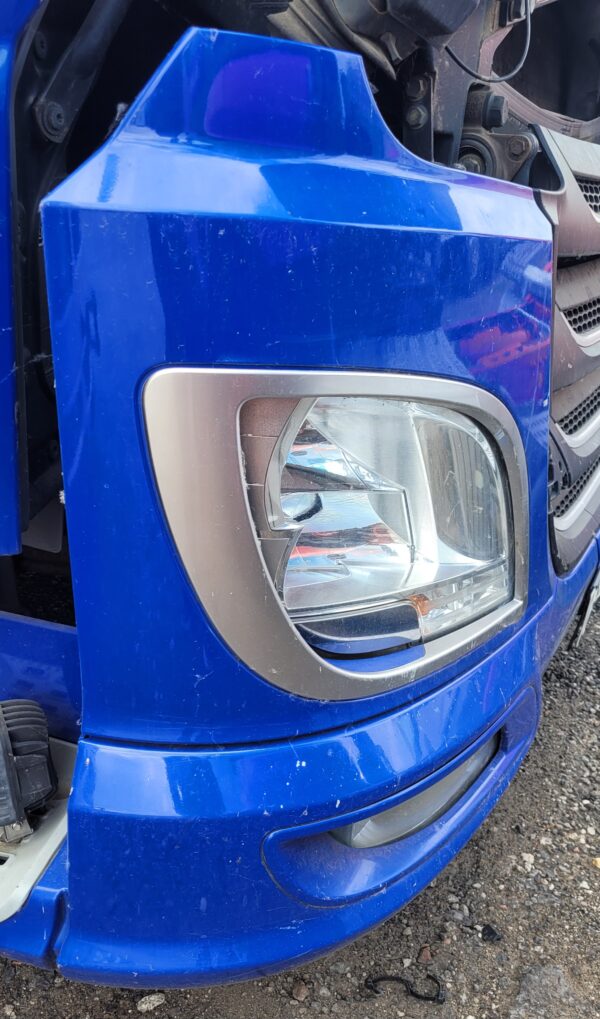 ZDERZAK DAF XF 106 2014 KOMPLETNY GRILL REFLEKTORY P/L